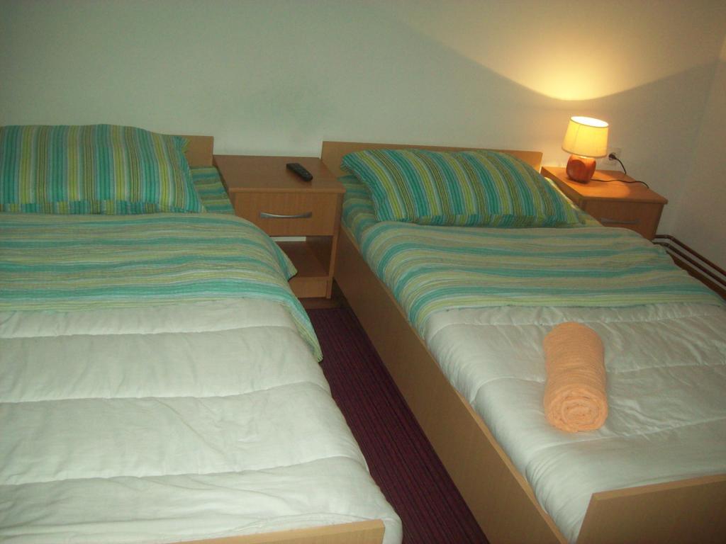 Rooms Vuksa Donji Lapac Værelse billede